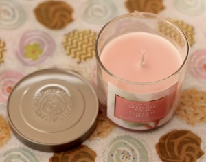 Sweet Spun Sugar scented soy candle