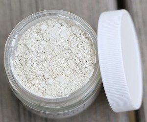 Vana Body Coconut Clay Mask from up top