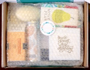 April 2016 Luxily Boutique Box packaged carefully