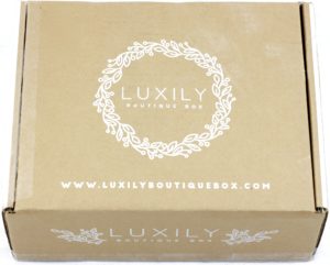 June 2016 Luxily Boutique Box 