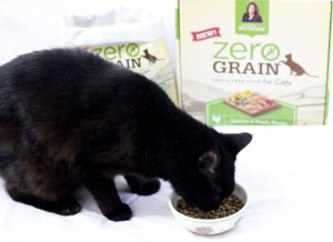 Kitters eating Nutrish Zero Grain