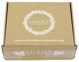 2016.08 Luxily Boutique Box 