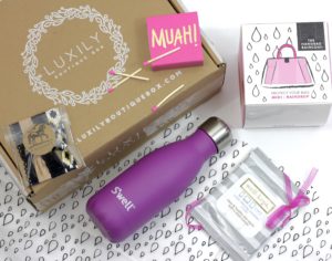 August 2016 Luxily Boutique Box display